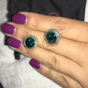 Glam Dark Green Earrings